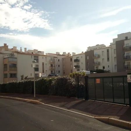 Apartment Confort 57 M2 Avec Terrasse Parking Couvert