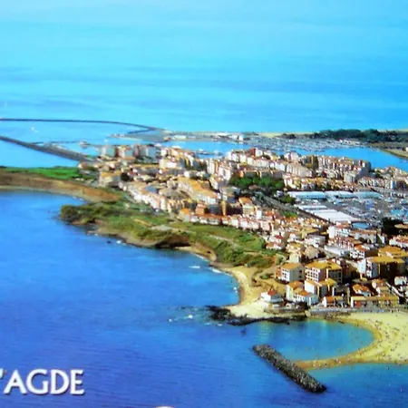 Apartment Confort 57 M2 Avec Terrasse Parking Couvert Agde